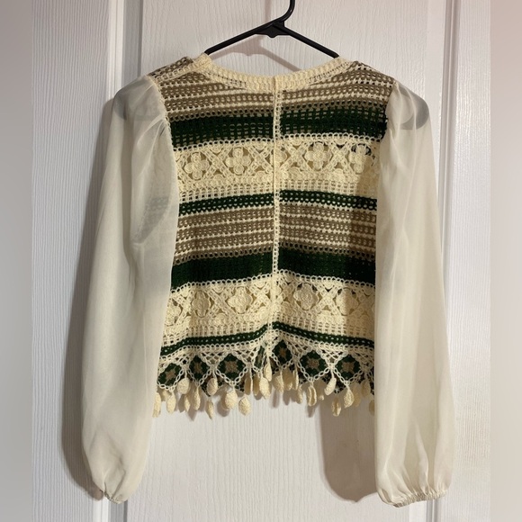 Knits Collection Boho Crochet Hand Knit Buttoned V-Neck Blouse Size Small/Medium - Picture 7 of 8